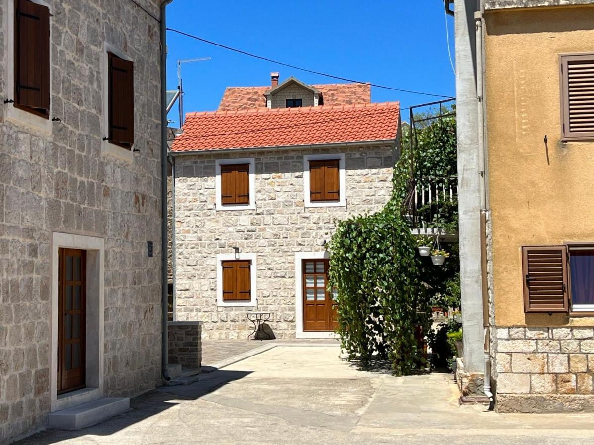 House Tia Villa Vrboska Exterior foto